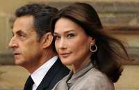 Экс-первая леди Франции Карла Бруни снова появилась на публике, не обращая внимания на приговор своего мужа