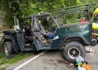 В интернете появились видеозаписи из Сочи, на которых зафиксирован момент, когда УАЗ с туристами перевернулся