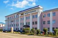 На химическом производстве \