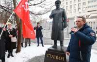 Неудача губернатора Филимонова: суд признал сталинский памятник вне закона