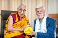 Китай прервал все контакты с президентом Чехии Петром Павлом из-за встречи с далай-ламой