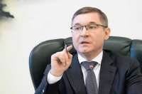 На волне национализации активов олигархов Быкова и Боброва Владимир Якушев вынужден подыскивать новых покровителей