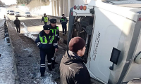 СК и прокуратура начали проверки после падения автобуса с моста в Подмосковье