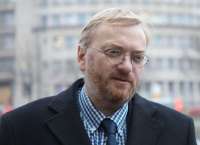 Депутат Виталий Милонов предложил создать «специальные отделы» на рабочих местах для борьбы с интрижками