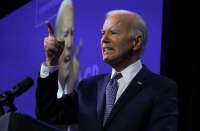 Экс-глава государства Джо Байден обвинил администрацию Трампа в нарушении Конституции