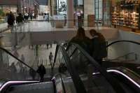 В Казани мужчина в костюме бабушки снимал девушек в туалете торгового центра