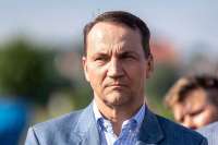 Польша продолжает занимать жёсткую позицию по вопросу границы с Беларусью, - Радослав Сикорский