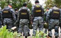 Росгвардия и ОМОН заблокировали центр «Россия» накануне визита главы государства