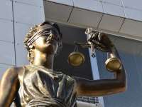 Топ-менеджеров QBF просят отправить за решетку на 17 лет за миллиардные мошенничества