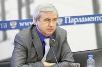 Кем «прикрывается» депутат Лысаков?