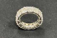 Россиянка пыталась тайно привезти в Россию кольцо стоимостью 6 миллионов рублей