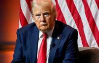 Для поклонников Трампа выпустили футболки с надписью «Папочка»