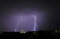 Молнии спровоцировали три возгорания в Иркутской области: население пришлось эвакуировать