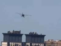 Появилась видеозапись, на которой зафиксирован полет дрона, совершившего нападение на жилое здание в Ростове-на-Дону