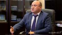 Вице-губернатор Челябинской области нагло гоняет на «красный» на служебном авто