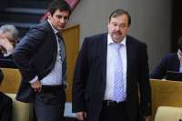 Семейство Гудковых выходит на арену цирка