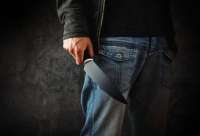 В Санкт-Петербурге иностранца доставили в больницу после нападения с ножом