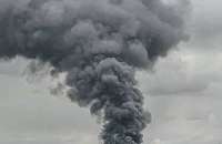 Министерство по чрезвычайным ситуациям поделилось кадрами после взрыва на заводе \