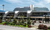 В аэропорту Сочи срочно вызвали врачей на фоне задержек рейсов