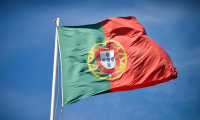 Россия высылает пять дипломатов Португалии