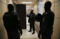 Появилось видео, где засняты обыски в офисе BAZA