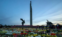 Власти Латвии планируют снести памятник Освободителям Риги к 15 ноября