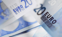 Курс евро снизился до 74 рублей
