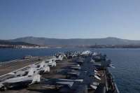 Американский авианосец впервые был замечен у берегов Мурманска