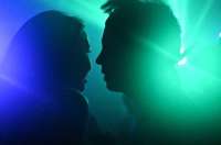 От танцполов к роддомам? Школьные дискотеки объявили мерой поддержки рождаемости