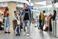 Пассажиры рейса из Махачкалы в Санкт-Петербург недовольны из-за того, что их вылет задержали на 15 часов в аэропорту Пулково