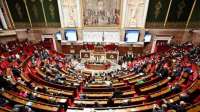 Парламент Франции выразил недоверие правительству в связи с предложением жестких мер экономии