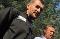 Олегу Навальному и Любови Соболь продлили на полгода запрет выходить из дома по вечерам