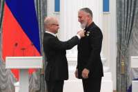 Адама Делимханова наградили орденом «За заслуги перед Отечеством» IV степени