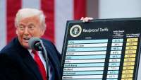 Трамп заявил о намерении обжаловать решение по тарифам в Верховном суде