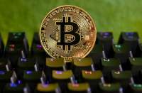 Цена биткоина опустилась ниже 100 тысяч долларов