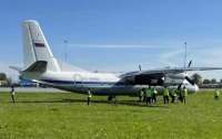 Ан-24 выкатился за границы взлетно-посадочной полосы в Тюмени