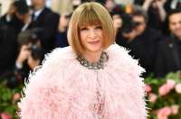 Анна Винтур уходит с поста главного редактора американского Vogue после почти 40 лет работы