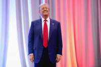 Российский художник изобразил Трампа с признаками ранения после покушения