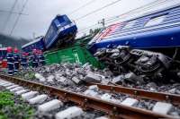 Опубликованы кадры с места железнодорожной катастрофы в Брянской области