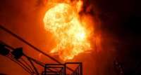 В Туапсе произошел пожар на нефтеперерабатывающем заводе из-за атаки БПЛА