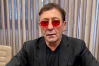 Громкое пение стоило зрительнице места на концерте