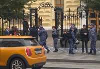 Четыре национал-большевика были арестованы за акцию с критикой Центробанка в центре Москвы