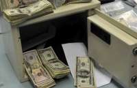 В Варшаве злоумышленники вынесли из квартиры сейф с несколькими сотнями тысяч долларов