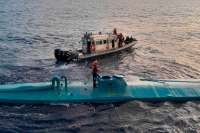 Кто управляет «подводными лодками-призраками»: у побережья Соломоновых островов ржавеет судно с наркотиками