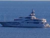 Золотой рояль, лобстеры и роскошь: яхту Керимова пустят с молотка