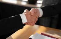 Переговоры между Соединёнными Штатами и Китаем сталкиваются с трудностями из-за просьб Пекина уменьшить регулирование экспорта микросхем