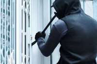 Самарские стражи порядка украли товар на 20 миллионов рублей из склада с конфискатом