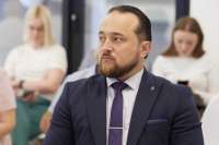 Томский депутат Сергей Сеченов угрожал своему избирателю физической расправой во время встречи с жителями