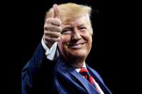 Трамп отложил тарифы, признав проблемы экономики и внутренней политики