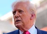 Трамп не осуществит угрозу о введении стопроцентных тарифов на российскую нефть